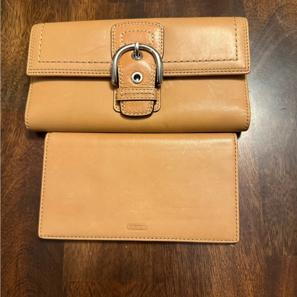 Tan Leather Women's Bag - Picture 2 of 6